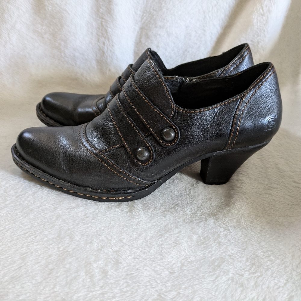 Born Women's Ankle Boots in Dark Brown